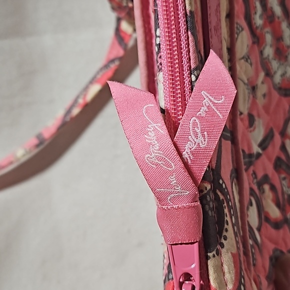 Vera Bradley Crossbody - Picture 3 of 8